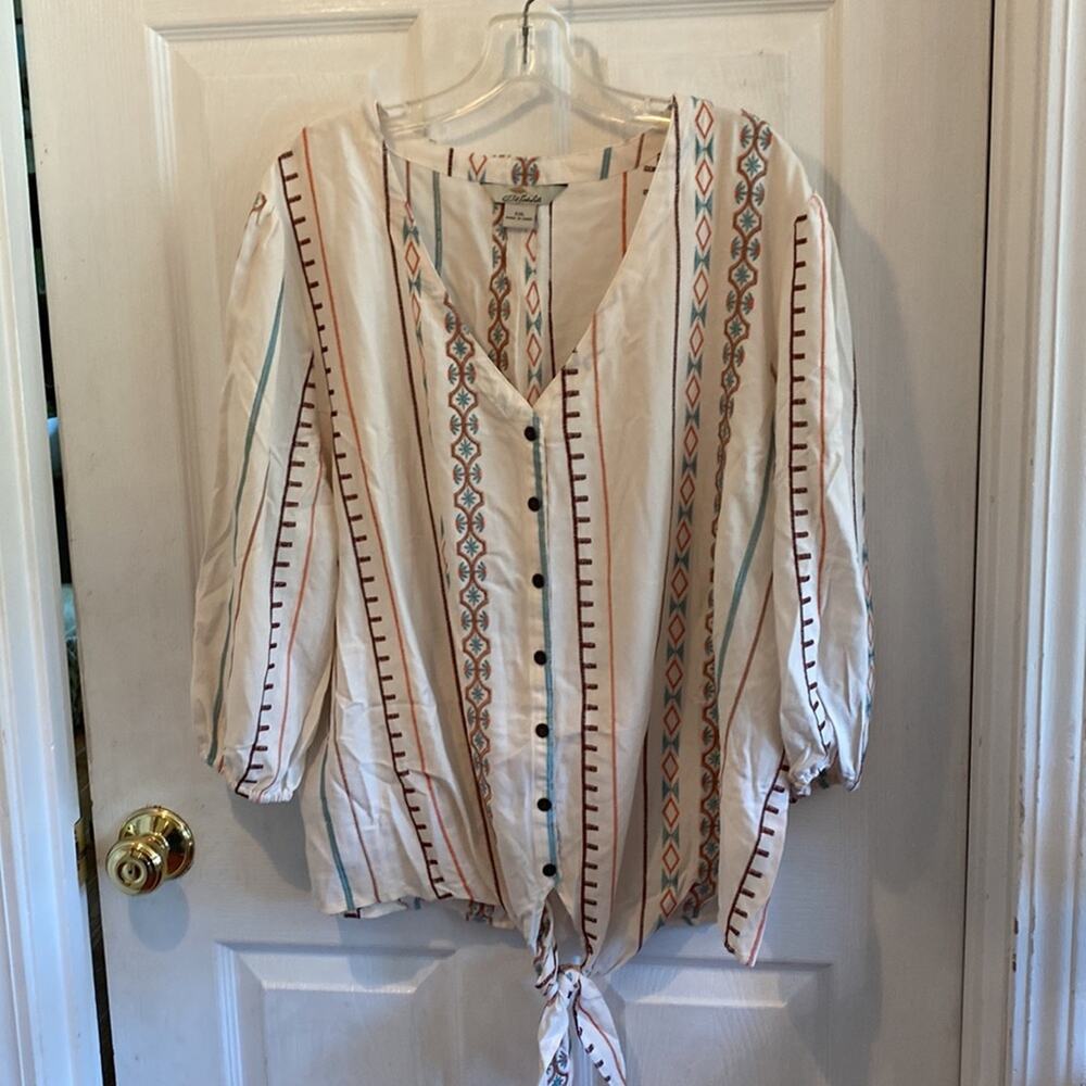 Bob Timberlake women’s XXL embroidered button down top